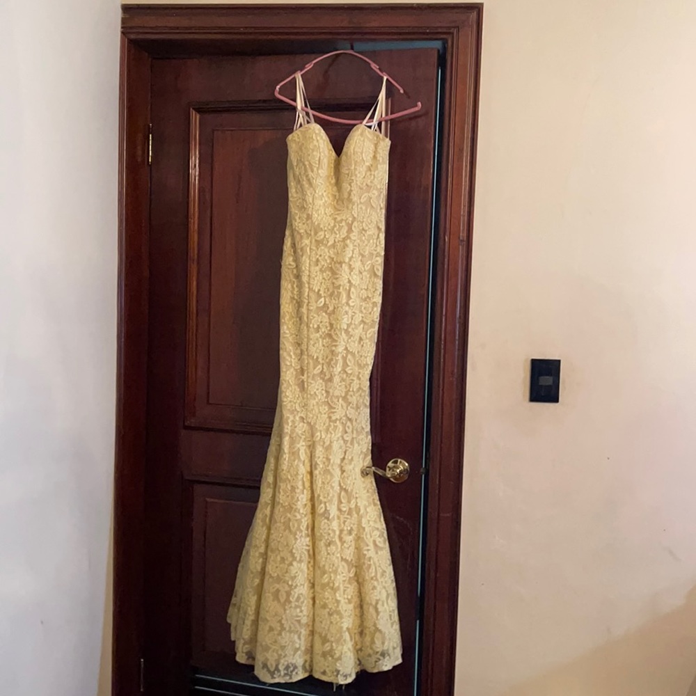 La femme strapless gown size 4